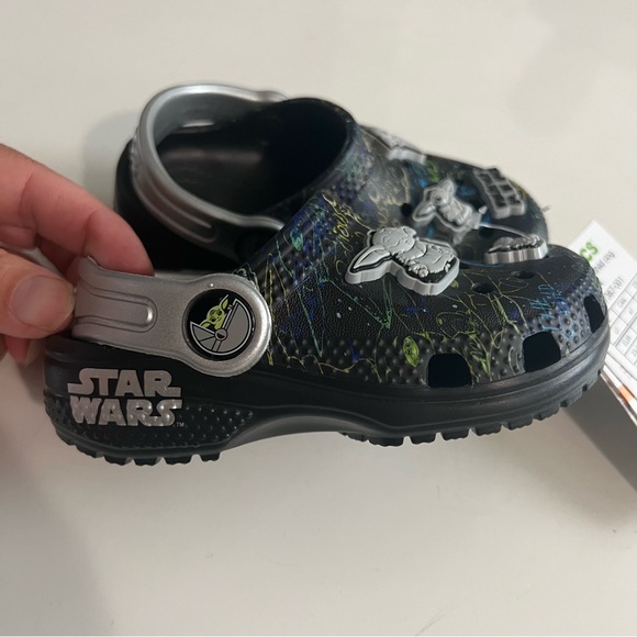 Crocs Kids' Classic Star Wars Grogu Clogs | Baby Yoda Shoes | Water Shoes Sz c7 - Picture 5 of 6